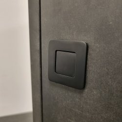 Campingvogn Trykls "Tyr" - 12-16mm Front - Sort