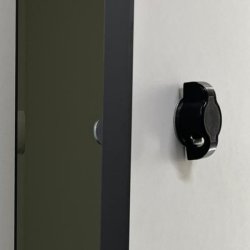 Skabsls til Hngels 19x32mm - Hjre - Sort