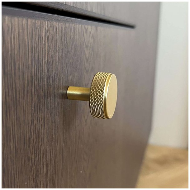 Riflet Mbelknop "House" - Brstet Messing med Lak - 32mm