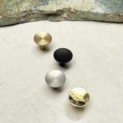 Mbelknop "Maia" - Brstet Messing med Lak - 24mm