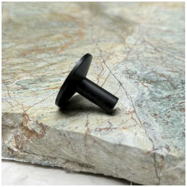 Mbelknop "Maia" - Mat Sort - 24mm