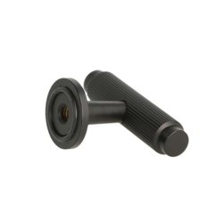 Linjeret T-Bar "Justa" - Mat Sort - 56mm