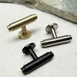 Linjeret T-Bar "Nox" - Mat Sort - 56mm