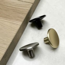 Mbelknop "Flora" - Sort - 38mm