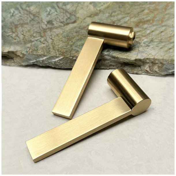 Drgreb St "Rock" - Brstet Messing - Massiv